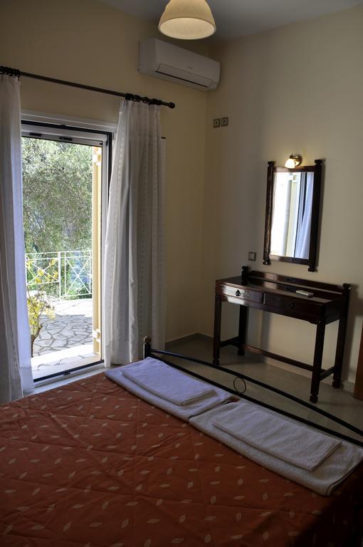 Stella'S Apartments Agios Gordios  Bagian luar foto