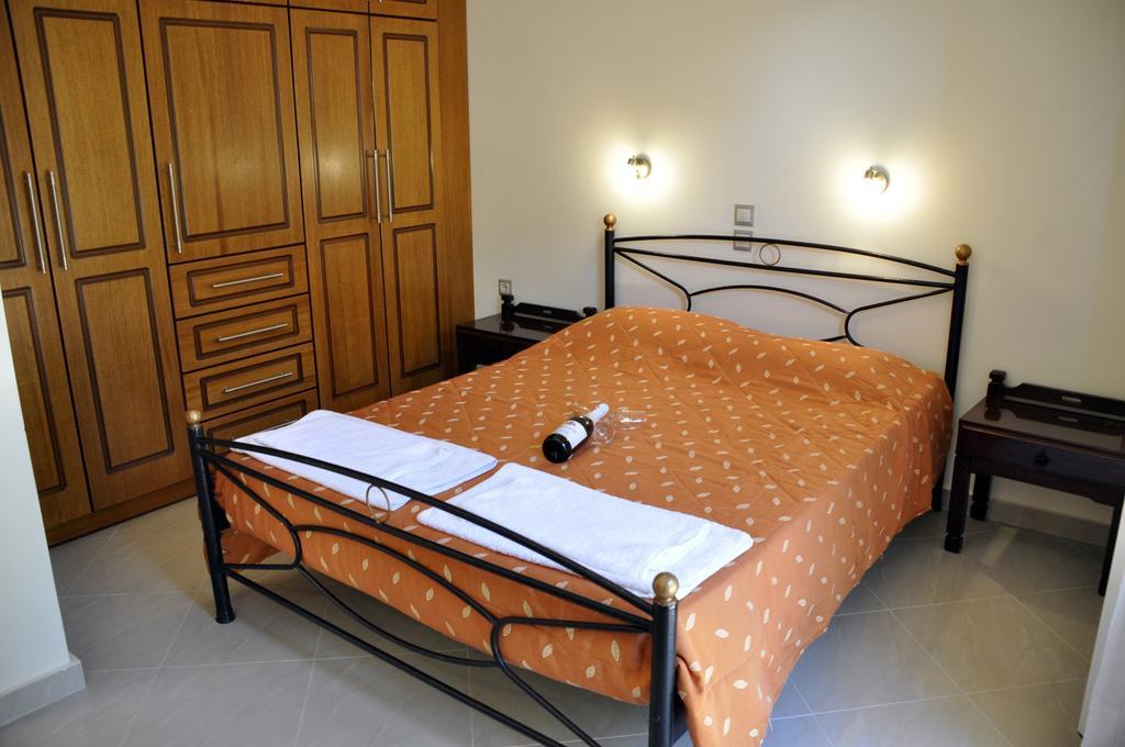 Stella'S Apartments Agios Gordios  Bagian luar foto